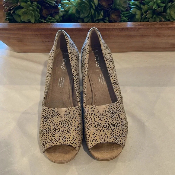 Toms women’s cheetah print Michelle wedge peep toe shoes heels sandals size 7.5 - Picture 2 of 6